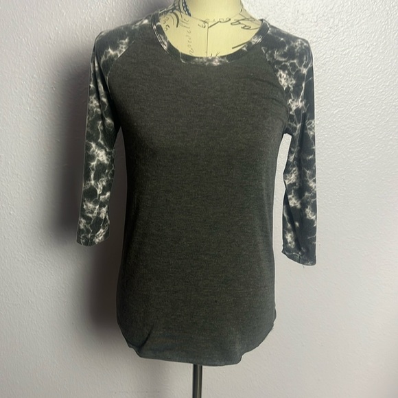 Rue21 Tops - Dark Gray Tee